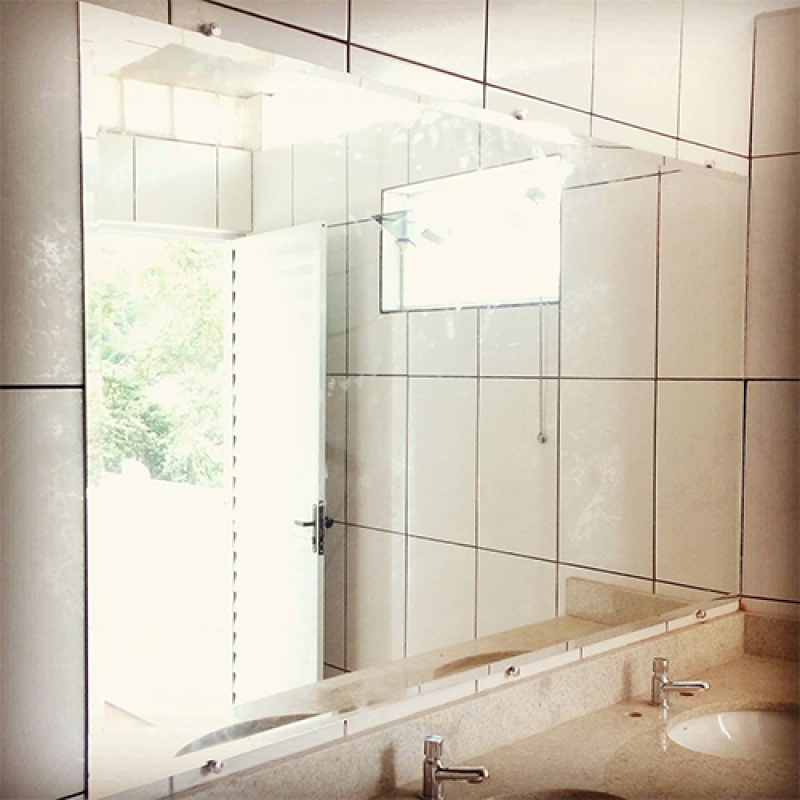 Cotação de Espelho para Banheiro com Prateleiras de Vidro Guarujá - Espelho Vidro Nazaré Paulista