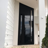 porta de vidro temperado fumê Guareí